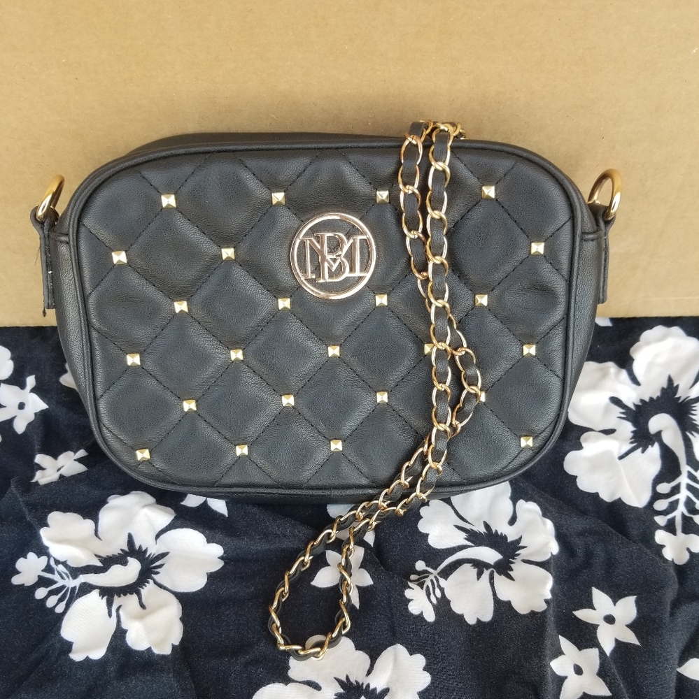 EUC Badgley mischka No Callouts. Like Brand New. Vegan Leather